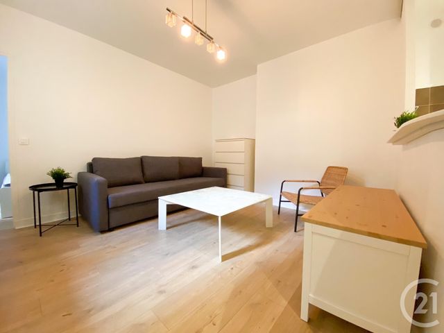 Appartement F2 à louer - 2 pièces - 37.5 m2 - PARIS - 75016 - ILE-DE-FRANCE - Century 21 Via Conseil 16Ème