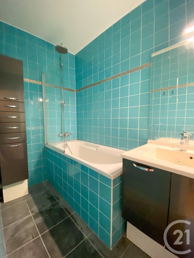 Appartement F2 à louer - 2 pièces - 37.5 m2 - PARIS - 75016 - ILE-DE-FRANCE - Century 21 Via Conseil 16Ème