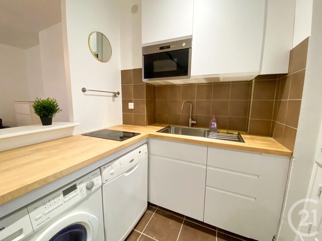 Appartement F2 à louer - 2 pièces - 37.5 m2 - PARIS - 75016 - ILE-DE-FRANCE - Century 21 Via Conseil 16Ème