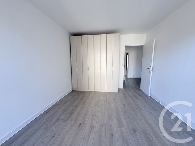 Appartement F4 à louer - 4 pièces - 117.1 m2 - PARIS - 75016 - ILE-DE-FRANCE - Century 21 Via Conseil 16Ème