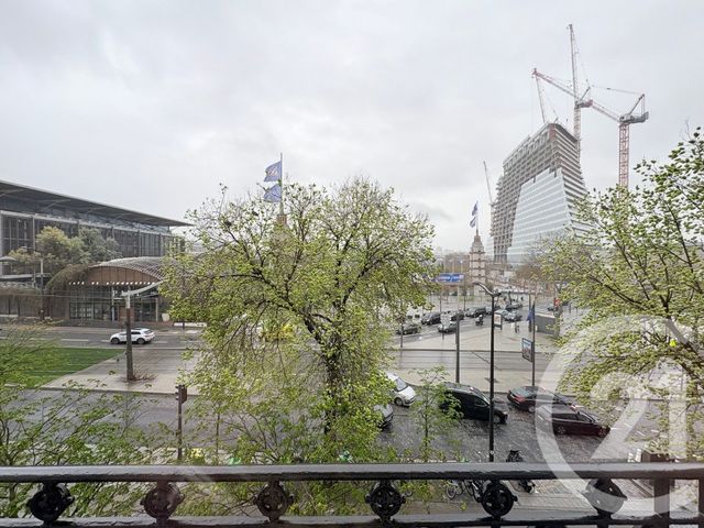 Appartement F3 à louer - 3 pièces - 56.32 m2 - PARIS - 75015 - ILE-DE-FRANCE - Century 21 Via Conseil 16Ème
