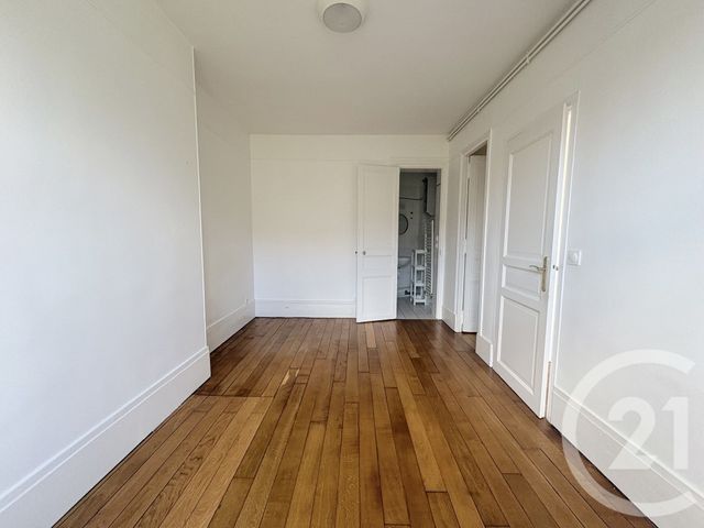 Appartement F2 à louer - 2 pièces - 45.62 m2 - PARIS - 75016 - ILE-DE-FRANCE - Century 21 Via Conseil 16Ème