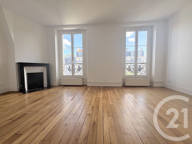 Appartement F2 à louer - 2 pièces - 45.62 m2 - PARIS - 75016 - ILE-DE-FRANCE - Century 21 Via Conseil 16Ème