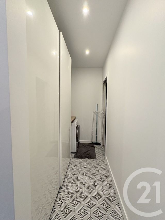 Appartement F4 à louer - 4 pièces - 92.27 m2 - PARIS - 75016 - ILE-DE-FRANCE - Century 21 Via Conseil 16Ème