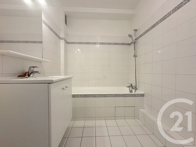 Appartement F4 à louer - 4 pièces - 89.41 m2 - PARIS - 75016 - ILE-DE-FRANCE - Century 21 Via Conseil 16Ème