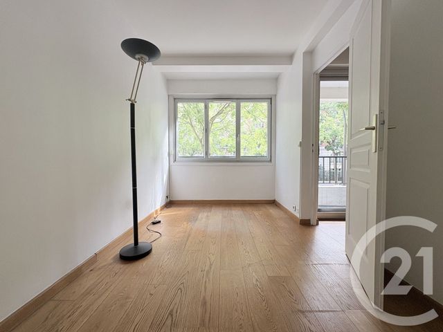 Appartement F4 à louer - 4 pièces - 89.41 m2 - PARIS - 75016 - ILE-DE-FRANCE - Century 21 Via Conseil 16Ème