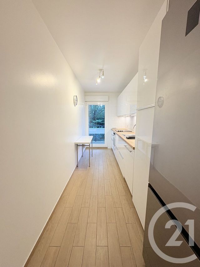 Appartement F3 à louer - 3 pièces - 81.84 m2 - COURBEVOIE - 92 - ILE-DE-FRANCE - Century 21 Via Conseil 16Ème