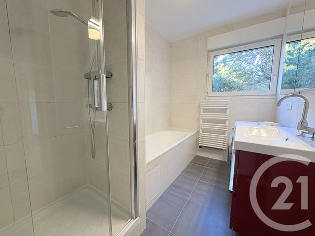 Appartement F3 à louer - 3 pièces - 81.84 m2 - COURBEVOIE - 92 - ILE-DE-FRANCE - Century 21 Via Conseil 16Ème
