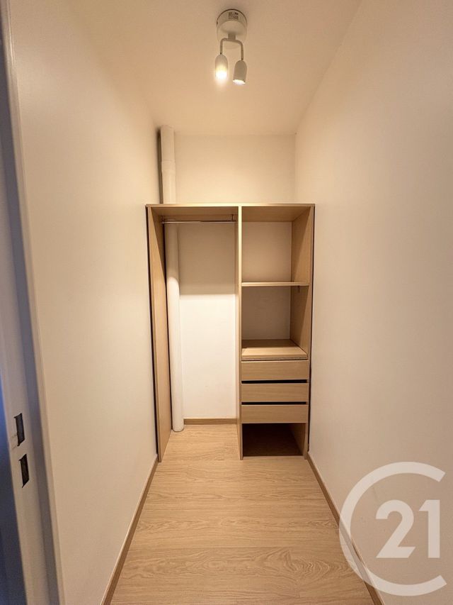 Appartement F3 à louer - 3 pièces - 81.84 m2 - COURBEVOIE - 92 - ILE-DE-FRANCE - Century 21 Via Conseil 16Ème