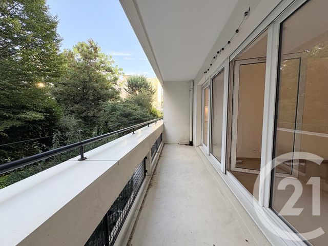 Appartement F3 à louer - 3 pièces - 81.84 m2 - COURBEVOIE - 92 - ILE-DE-FRANCE - Century 21 Via Conseil 16Ème