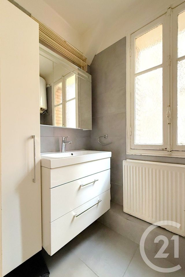 Appartement F1 à vendre - 1 pièce - 29.63 m2 - PARIS - 75016 - ILE-DE-FRANCE - Century 21 Via Conseil 16Ème