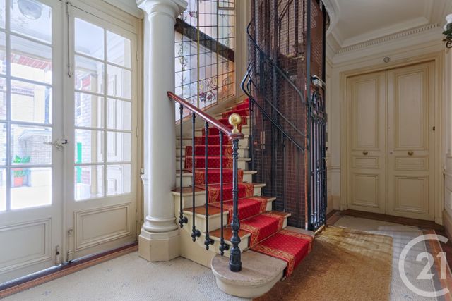 Afficher la photo en grand Appartement F3 à vendre - 3 pièces - 84.24 m2 - PARIS - 75016 - ILE-DE-FRANCE - Century 21 Via Conseil 16Ème