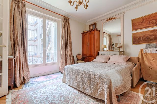 Afficher la photo en grand Appartement F3 à vendre - 3 pièces - 84.24 m2 - PARIS - 75016 - ILE-DE-FRANCE - Century 21 Via Conseil 16Ème