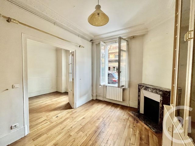Appartement F3 à vendre - 3 pièces - 47.0 m2 - PARIS - 75016 - ILE-DE-FRANCE - Century 21 Via Conseil 16Ème