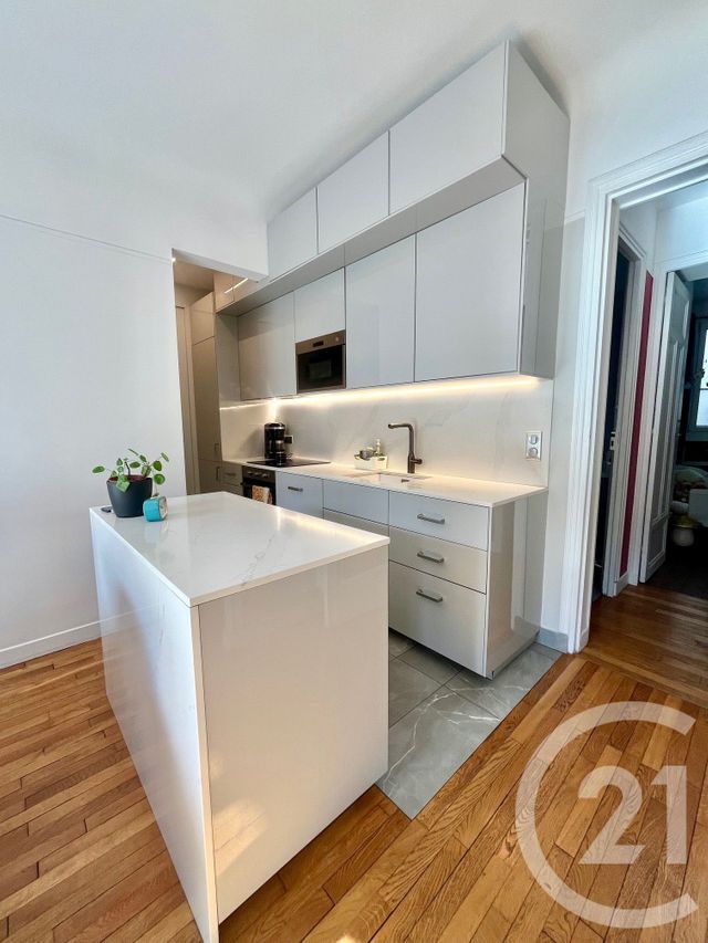 Appartement F4 à vendre - 3 pièces - 70.1 m2 - PARIS - 75016 - ILE-DE-FRANCE - Century 21 Via Conseil 16Ème