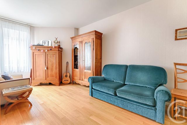 Afficher la photo en grand appartement à vendre - 3 pièces - 68.15 m2 - PARIS - 75013 - ILE-DE-FRANCE - Century 21 Via Conseil 16Ème