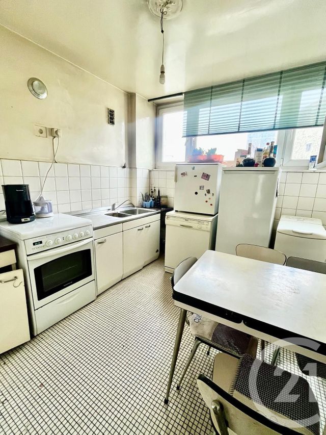 Appartement F5 à vendre - 5 pièces - 101.52 m2 - PARIS - 75016 - ILE-DE-FRANCE - Century 21 Via Conseil 16Ème