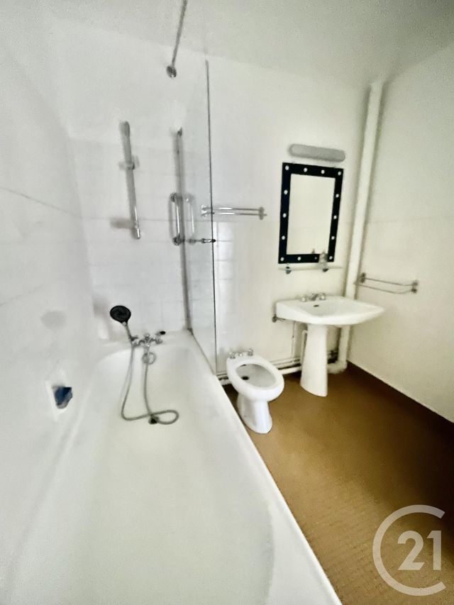 Appartement T2 à vendre - 2 pièces - 58.03 m2 - BOULOGNE BILLANCOURT - 92 - ILE-DE-FRANCE - Century 21 Via Conseil 16Ème