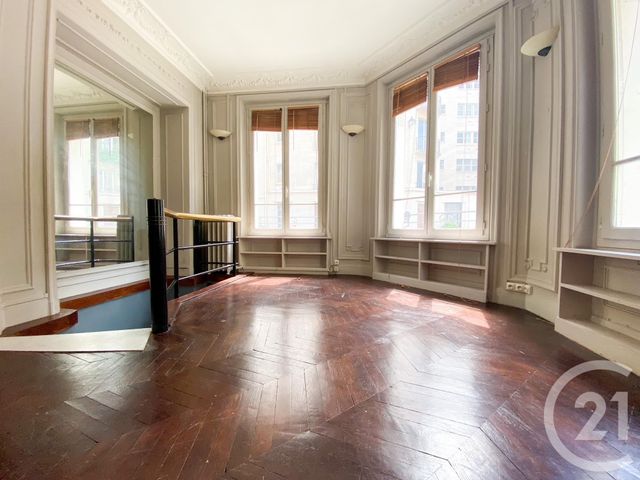 Appartement F2 à louer - 2 pièces - 45.0 m2 - PARIS - 75016 - ILE-DE-FRANCE - Century 21 Via Conseil 16Ème