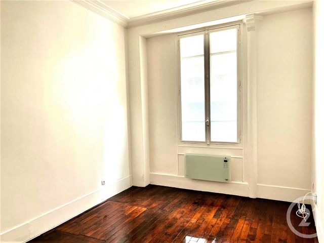 Appartement F2 à vendre - 2 pièces - 38.4 m2 - PARIS - 75016 - ILE-DE-FRANCE - Century 21 Via Conseil 16Ème