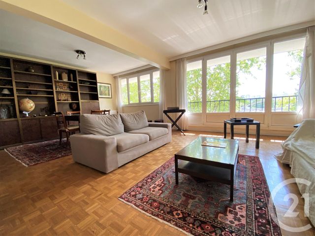 Appartement F5 à vendre - 5 pièces - 103.6 m2 - PARIS - 75016 - ILE-DE-FRANCE - Century 21 Via Conseil 16Ème