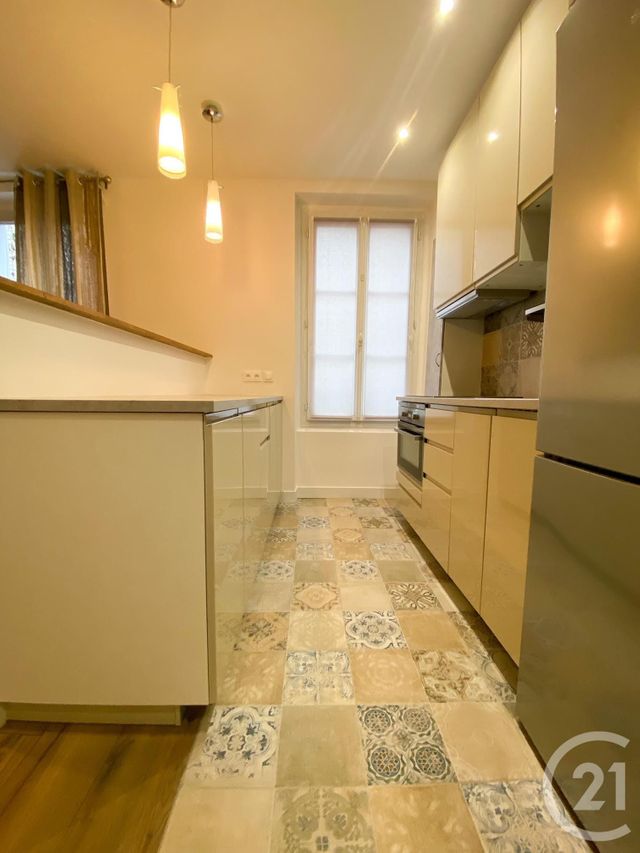 Appartement F2 à louer - 2 pièces - 47.68 m2 - PARIS - 75016 - ILE-DE-FRANCE - Century 21 Via Conseil 16Ème
