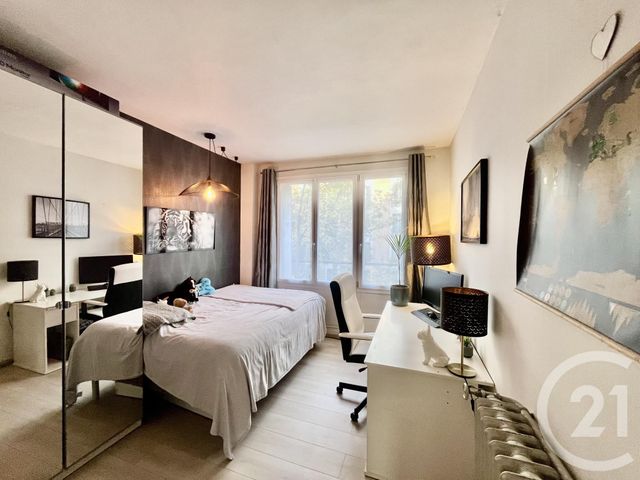 Appartement à vendre - 4 pièces - 83.0 m2 - PARIS - 75016 - ILE-DE-FRANCE - Century 21 Via Conseil 16Ème