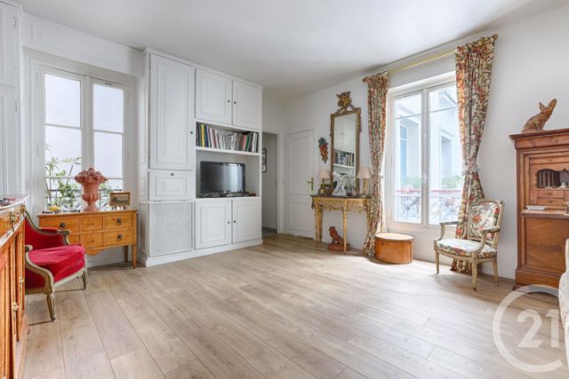Appartement F2 à vendre - 2 pièces - 42.02 m2 - PARIS - 75016 - ILE-DE-FRANCE - Century 21 Via Conseil 16Ème
